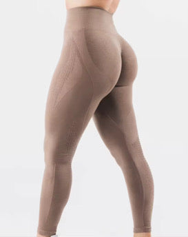 Bare Sands Seamless Scrunch Leggings | Spring Chick